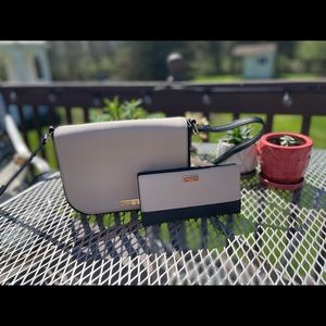 Shoulder bag with matching wallet. Cream and black.